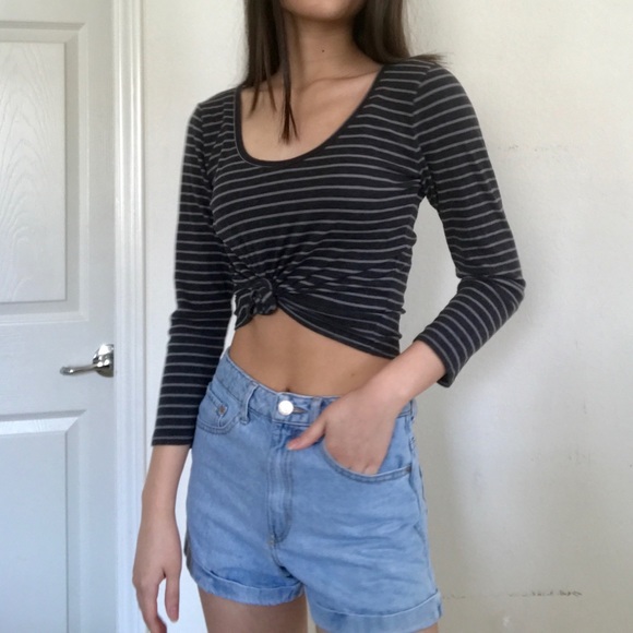 ❌SOLD❌Striped Crop Top - Picture 3 of 3